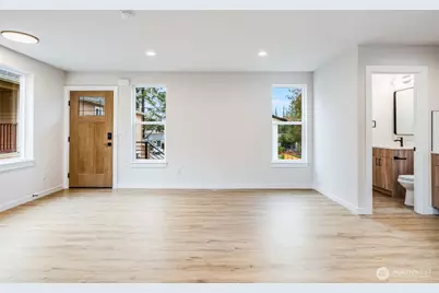 12531 25th Avenue NE #Unit B, Seattle, WA 98125 - Photo 6