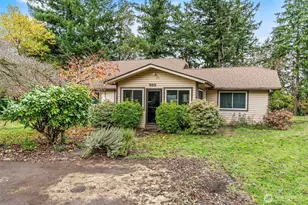 690 N 3rd Pl, Kalama, WA 98625 - Photo 2