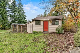 690 N 3rd Pl, Kalama, WA 98625 - Photo 18