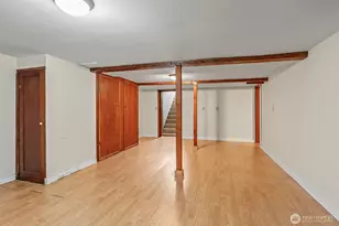 690 N 3rd Pl, Kalama, WA 98625 - Photo 14