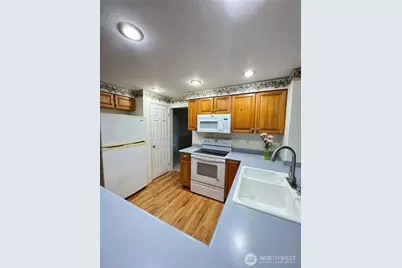 23346 NE 29th Pl, Sammamish, WA 98074 - Photo 12