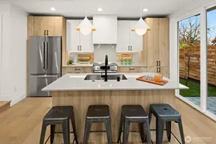 808 34th Ave, Seattle, WA 98122 - Photo 12