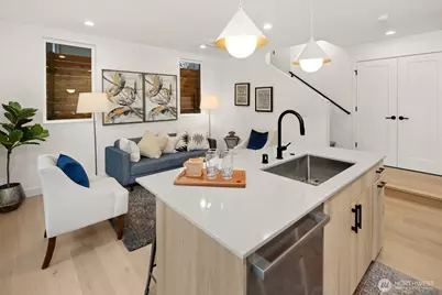 808 34th Avenue, Seattle, WA 98122 - Photo 10