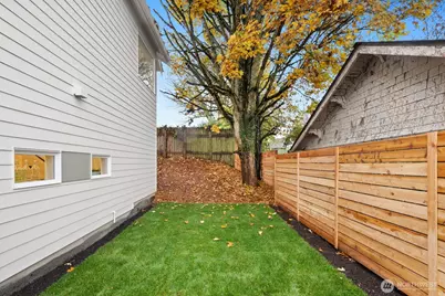 808 34th Avenue, Seattle, WA 98122 - Photo 32