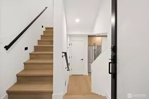 808 34th Ave, Seattle, WA 98122 - Photo 14