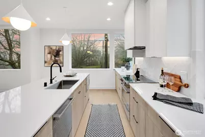 806 34th Avenue, Seattle, WA 98122 - Photo 18