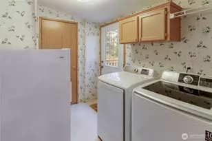 36819 Eatonville Cutoff Rd E, Eatonville, WA 98328 - Photo 24