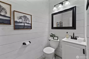 12010 Waller Rd E, Tacoma, WA 98446 - Photo 16