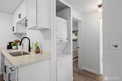 707 N 130th #B204, Seattle, WA 98133 - Photo 12