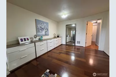 14006 SE 6th #14, Bellevue, WA 98007 - Photo 14