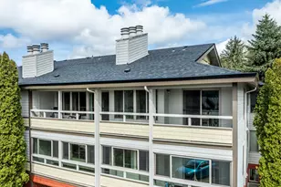 23405 Lakeview Dr, Mountlake Terrace, WA 98043 - Photo 18