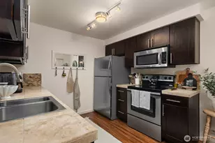 215 9th St, Kirkland, WA 98033 - Photo 12