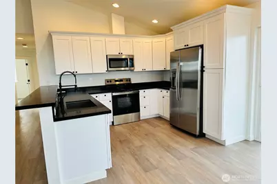 400 Malibu Street SW, Ocean Shores, WA 98569 - Photo 8