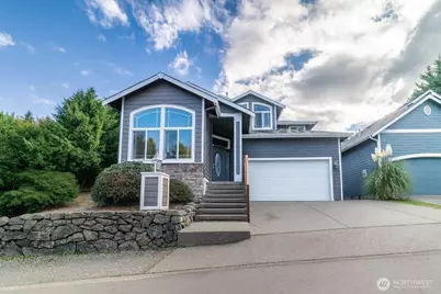 722 E Tacoma Street, Kent, WA 98030 - Photo 2