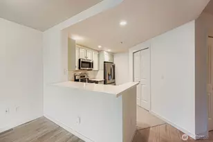 2607 Western Ave, Seattle, WA 98121 - Photo 8