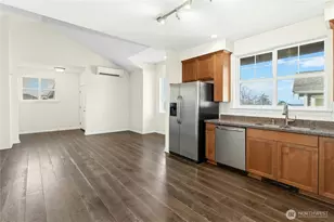 2002 17th Ave NE, Issaquah, WA 98029 - Photo 8