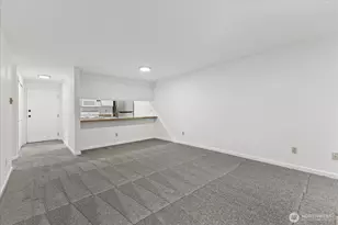 132 NE 95th St, Seattle, WA 98115 - Photo 8