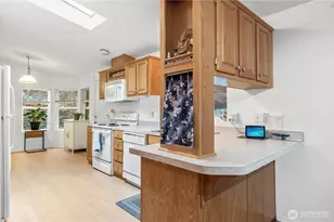 7083 NE Taurus Ln, Bremerton, WA 98311 - Photo 6