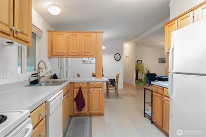 7083 NE Taurus Lane, Bremerton, WA 98311 - Photo 8