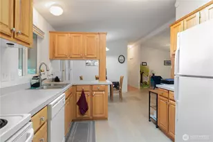 7083 NE Taurus Ln, Bremerton, WA 98311 - Photo 8