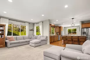 1719 271st Ave SE, Sammamish, WA 98075 - Photo 8