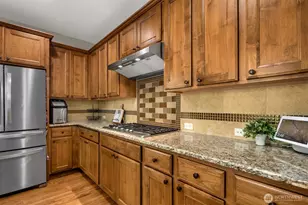 1719 271st Ave SE, Sammamish, WA 98075 - Photo 12