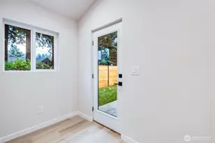 12531 25th Ave NE, Seattle, WA 98125 - Photo 14