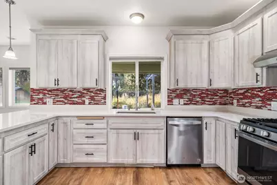 35718 59th Avenue Ct E, Eatonville, WA 98328 - Photo 8