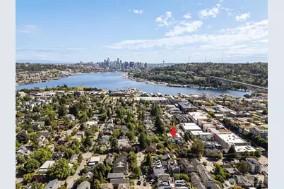 3642 A Interlake Avenue N, Seattle, WA 98103 - Photo 28