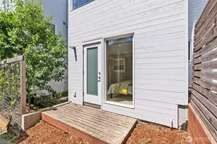 3642 A Interlake Ave N, Seattle, WA 98103 - Photo 10