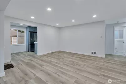 17017 4th Avenue NE, Shoreline, WA 98155 - Photo 4