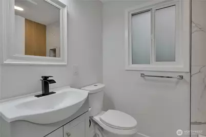 17017 4th Avenue NE, Shoreline, WA 98155 - Photo 18