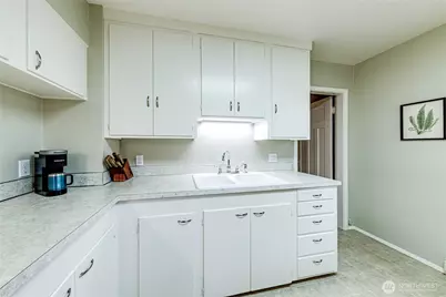 338 E Lopez Avenue NE, Port Angeles, WA 98362 - Photo 16