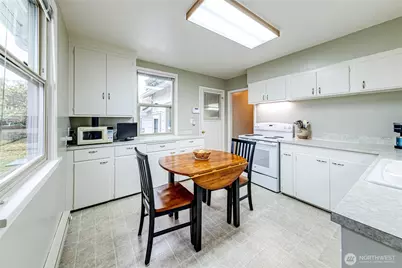 338 E Lopez Avenue NE, Port Angeles, WA 98362 - Photo 12