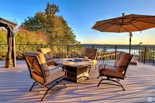 7909 78th Ave SE, Mercer Island, WA 98040 - Photo 14