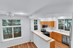 2070 132nd Ave SE, Bellevue, WA 98005 - Photo 12