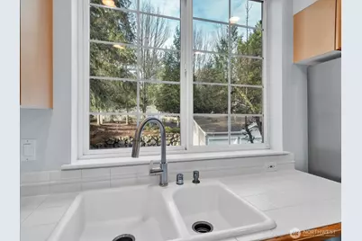 2070 132nd Avenue SE #712, Bellevue, WA 98005 - Photo 14