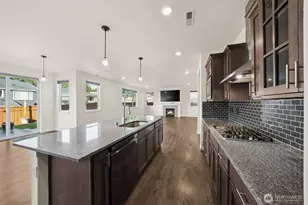 18711 135th St E, Bonney Lake, WA 98391 - Photo 6