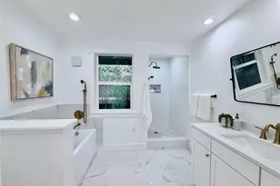 1014 4th Ave N, Seattle, WA 98109 - Photo 22