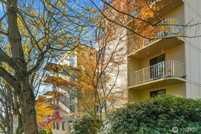 619 5th Avenue W #203, Seattle, WA 98119 - Photo 30