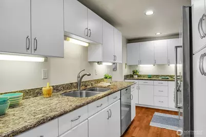 619 5th Avenue W #203, Seattle, WA 98119 - Photo 10