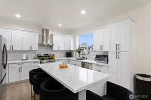 10615 2nd Pl SW, Seattle, WA 98146 - Photo 2