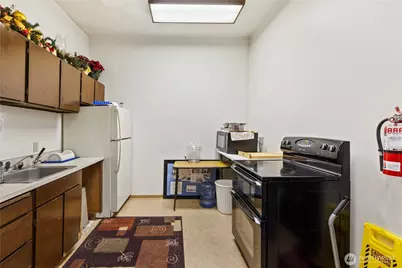 13229 Linden Avenue N #B306, Seattle, WA 98133 - Photo 28