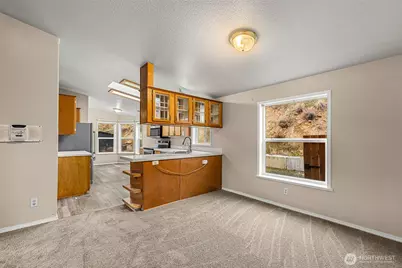 3570 Pinnacle Place, Wenatchee, WA 98801 - Photo 8