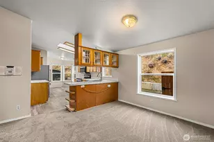 3570 Pinnacle Pl, Wenatchee, WA 98801 - Photo 8