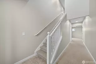 1203 Hickory Rd, Moses Lake, WA 98837 - Photo 2