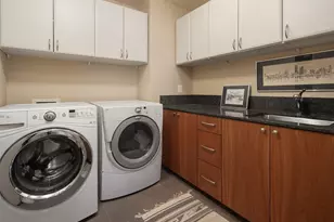 1000 1st Ave, Seattle, WA 98104 - Photo 30