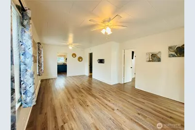 119 Williams Avenue, Kelso, WA 98626 - Photo 2