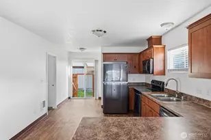 344 Douglas St, Longview, WA 98632 - Photo 18