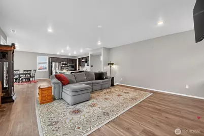 17824 128th Ave Court E, Puyallup, WA 98374 - Photo 4